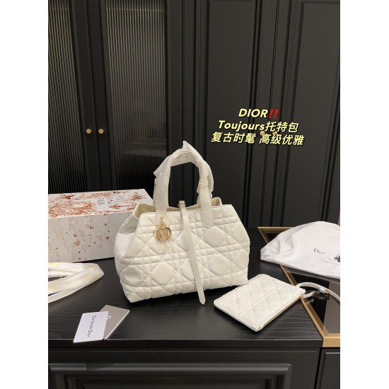 2023.10.07 P270 folding box ⚠️ Size 28.21 Dior Toujours Tote Bag has a retro feel, high-end yet elegant, with a sense of atmosphere, commuting, leisure, dating, and easy to wear