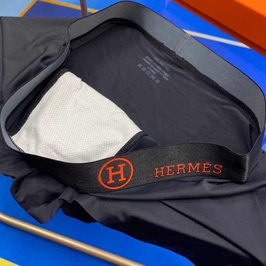On December 22, 2024, the new Herm è s H Home fashion essential men's underwear adopts seamless pressure glue technology with seamless seamless seamless seamless splicing. It is made of high-grade ice silk material, which is light, thin, breathable, smoot