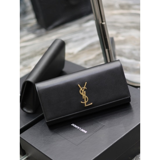 20231128 Batch: 580Classic Kate_ Black plain gold buckle classic flip handbag ✨ ❀ A highly representative metal logo logo logo, imported South African cowhide, simple metal decoration, overall low-key, exquisite and versatile. The hand-held bag is sandwic