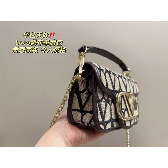 2023.11.10 P205 box matching ⚠️ Size 20.10 Valentino Loco Canvas Shoulder Bag with a premium feel, full of classic elements, easy to handle with any combination
