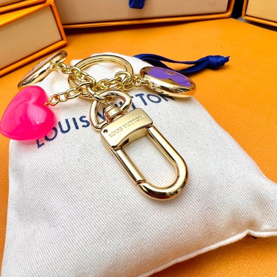 2023.07.11  Louis Vuitton Summer New Love Old Flower Three in One Loving Keychain