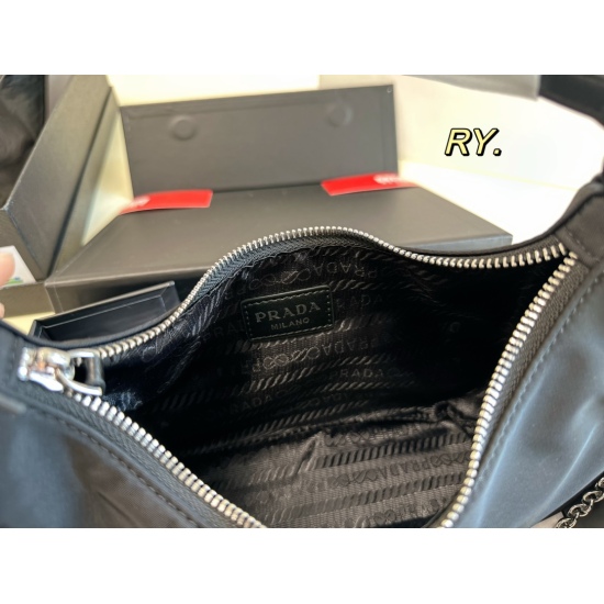 2023.11.06 P155 (Folding Box) size: 2515PRADA New Underarm Bag Chain Bag Zipper Open: Lightweight and able to fit! : Make an underarm bag, can also be carried diagonally or with a chain: detachable, versatile and versatile in design ✅