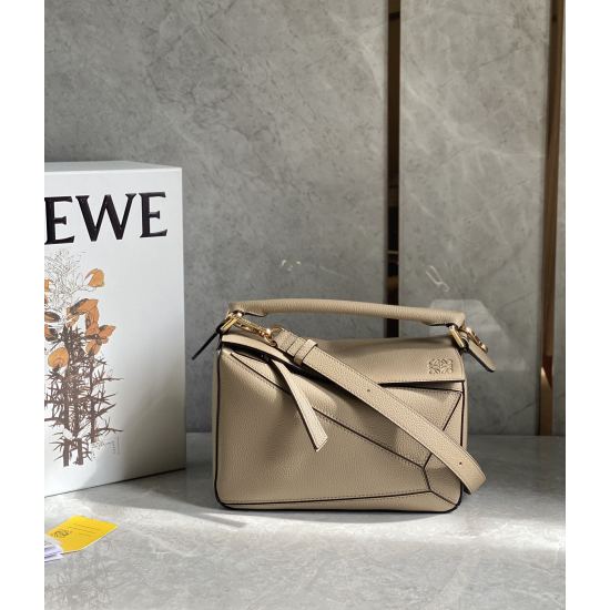 20240325 P930 Top Original Order ‼️ Luo Yiwei (the latest method is to use lychee pattern on the wrist and shoulder straps): The interface, inner lining, full leather, thin shoulder straps, and bottom nails are made of imported Spanish calf leather, which