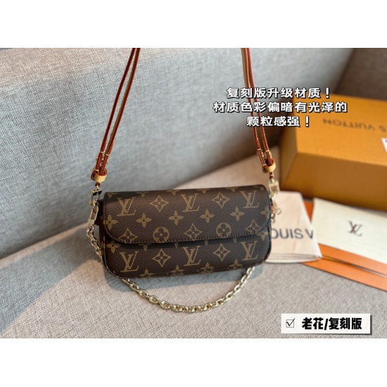 2023.10.1 245 Matching Box (Reprint Edition) Size: 22 * 12cmL Home's newly popular ivy woc debuted at the pinnacle of its dual chain design. The mahjong bag can be carried on either side or on one shoulder, with a built-in card slot that is cute and easy 