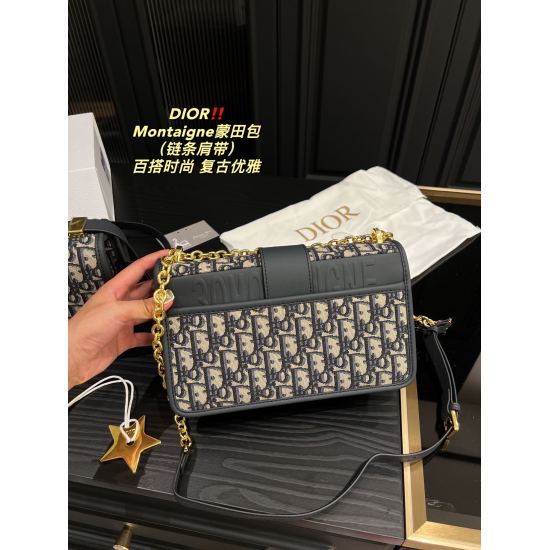 2023.10.07 Chain shoulder strap P230 folding box ⚠ The size of the 25.14 Dior Montaigne Montaigne bag features a square design, with a retro texture of navy blue flowers as Dior's classic color. Paired with any style of clothing, it is stress-free and sui