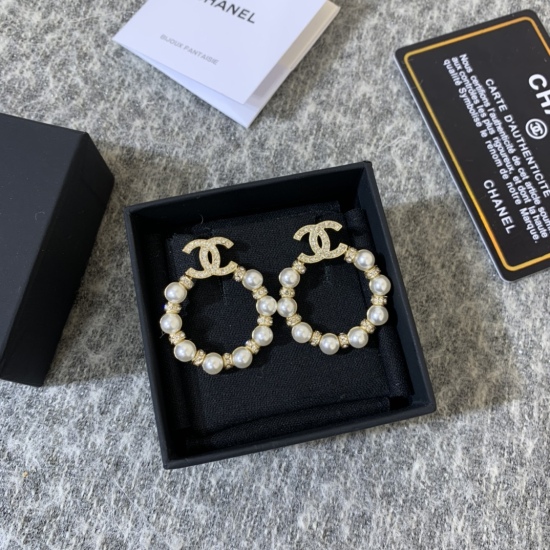 20240411 BAOPINZHIXIAO Chanel Ch@nel New Earrings for Early Spring 2021, Glass Pearl Full Gloss Design Hoop Style, Double C Brass Material Retro embellishment with Swarovski Crystal Exquisite and Beautiful, Gives Women a Gentle Spot Ready to Go Number C29