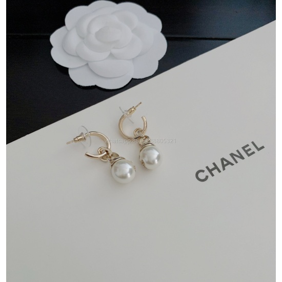 2023.07.23 ch * nel's latest pearl earrings are made of consistent Z brass material