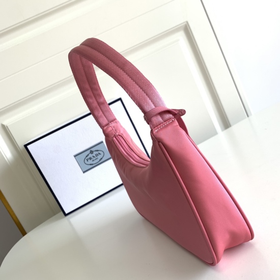 On March 12, 2024, P360 Prada's latest popular upgraded version of HOBO... Kendou's same style women's nylon shoulder bag, model: 1NE515, uses imported original parachute fabric, lightweight and practical Hobo underarm bag, super simple and durable, small
