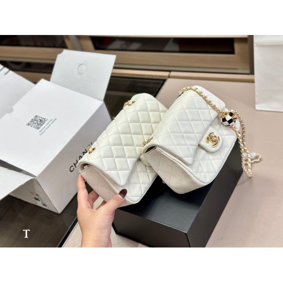 2023.10.13 220 Comes with Folding Box Aircraft Box Size: 17.13cm 20.12cm Square Fat Boy Upgrade Version Shipping Chanel Sheepskin Metal Ball Feel Soft and Glutinous