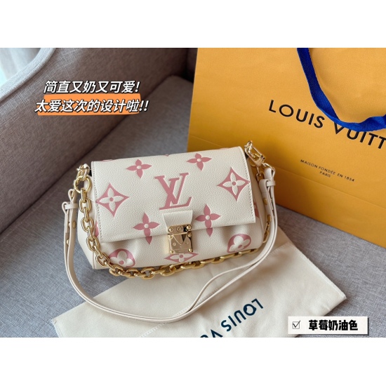 2023.10.1 240 box size: 23 * 14cmL Home Favorite Chain Bag Summer Strawberry Milk Favorite Delicious, Slender and Cute Dumpling Bag Customized Hardware, Cowhide Quality! allocation ✅ 2 types of shoulder straps