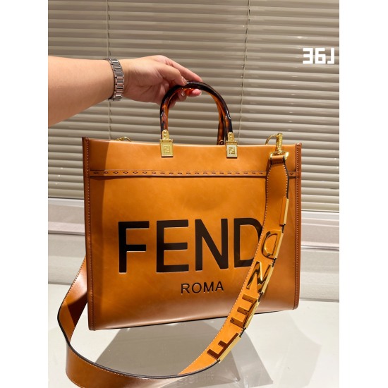 2023.10.26 P240 Fendi Logo Tote Bag Fendi Tote Beautiful and cool Fendi bag with gradient logo design. FENDI Tote Bag 