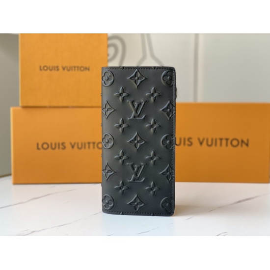 2023.08.28 BRAZZA Suit Clip] m80503 Black Embossed Pattern (Print) Elegant exterior design paired with black Monogram Shadow calf leather, this very soft Brazza wallet is adorned with light and iconic Monogram embossing. Equipped with multiple card slots 