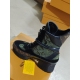 2023.11.19 ¥ 270Louis Vuitton Thick Sole Mid length Women's Boots French OEM Original 1:1 Reproduction! The material is authentic! All made of 100% genuine leather! The sole is of high-quality quality with a 1:1 mold opening! You can compare it with the s