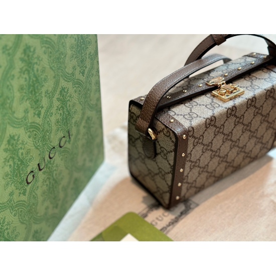 On March 3, 2023, the size of the 225 matching box: 18.5 * 10.5cmGG mini box bag won! The travel box style is even more exquisite!
