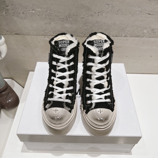 On January 5, 2024, 270 (the top version) was delivered from the factory. It was worn and polished. 23s SMFK China-Chic Tide was the latest popular cross pattern skate. The thick soled casual canvas shoes were extremely simple. The new works inherited the