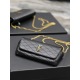 20231128 Batch: 500Gaby_ A super practical small bag for mobile phone/chain bags, imported from Italy in original sheepskin, with full leather inside and outside. Paired with finely handcrafted stitching, the classic metal logo showcases individuality, an