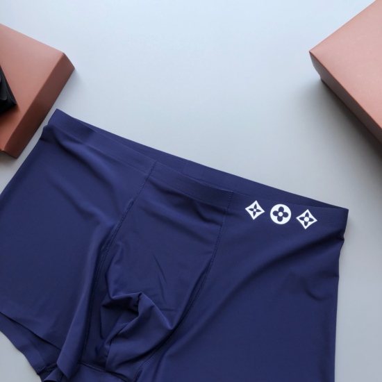 New product on December 22, 2024! LOUIS VUITTON LV Fashion Boutique! Essential men's underwear is made of seamless pressure glue technology with seamless seamless seamless stitching. It is made of high-grade goat milk silk material, which is lightweight, 