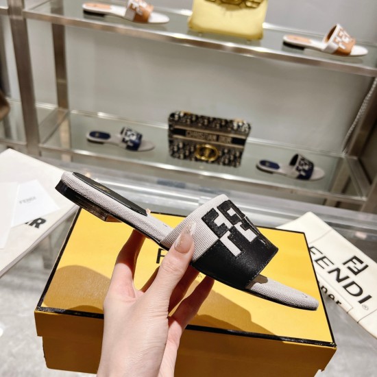 20240407 Latest Summer Popular FENDI Sandals, Original and Genuine Edition at the Counter, Fabric: Top layer of cowhide, Inner layer of sheepskin, Rubber sole 180, True leather sole 210, 35-43