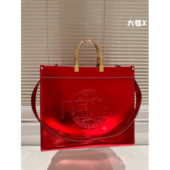 2023.10.26 P230/P225 Fendi Logo Tote Bag Fendi Tote Beautiful and cool Fendi Bag with gradient logo design. FENDI Tote Bag 