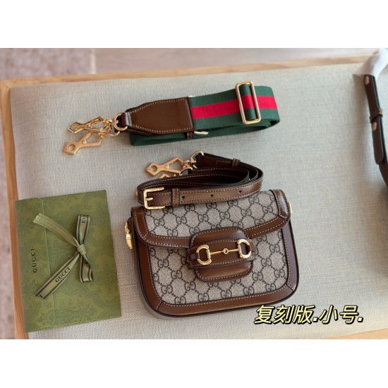 2023.10.03 New Year's Battle Bag 215 High Order Edition (Gift Box) Size 20 * 14cm GG Small Saddle Bag Classic Coffee Color, Size Huge and Lovely Paired with Two Shoulder Straps, Easy to Switch between Thick and Thin Shoulder Straps, Perfect Combination Se