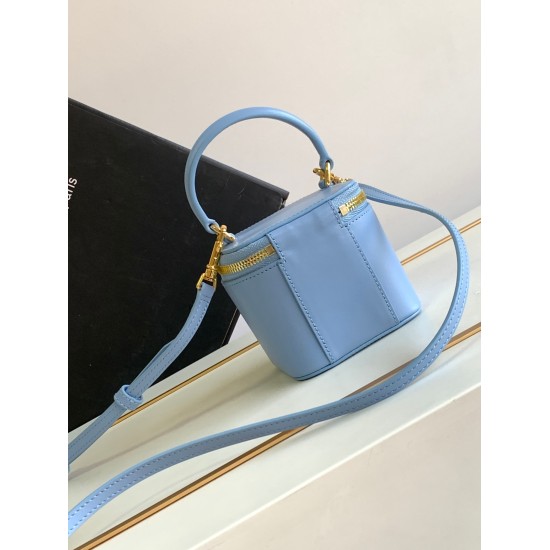 20240315 P750CELIN-E 23s Spring/Summer - Mini Smooth Cow Leather Makeup Box Celine New Color Box is very cute and hits the girl's heart~It's really irresistible~Season limited edition with super high cost performance! Compact, cute, and super versatile~It