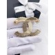 20240413 p70CHANEL small fragrant pearl row diamond double c brooch, high-end quality, same material in the counter, genuine brass, ion plating, exclusive live photos ‼ Exquisite and delicate craftsmanship, the heavy-duty version is a super fairy and beau