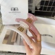 20240413 P 50 comes with Balenciaga candy colored gripper in a packaging box, which is a popular and practical item on the internet. It's simple and practical! A must-have for human hands, super easy to match~