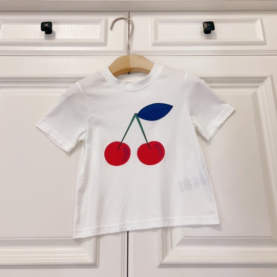 20240402 100-150cm 178 meters is the season to eat cherries again. The original customized cotton face is super comfortable on the upper body. Cherry printing can be cool and cute. Combined with a set of ice silk cardigans from our same series, it is vers