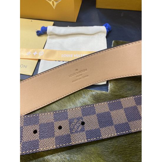 2023.12.14 Belt Belt LV Classic Sand Bottom Louis 4.0 CM Special Design Style Simple and Elegant Quality No Doubt Understanding Goods Comes with a Full Set of Packaging Gift Box