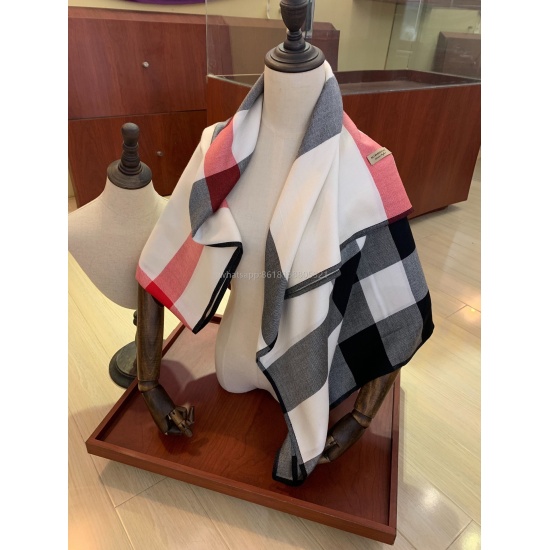 2023.07.03, the factory's bulk shipping agent will always be a trendy brand for babies' running volume ‼ Bu Classic Grid Thin Encrypted Pattern Velvet Scarf~The New Design of Surrounding Edges for Better Management ❤ A rare classic grid, this grid re