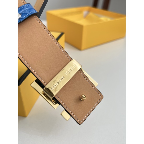 On August 24, 2023, Fendi's top product has a width of 3.5cm with a crocodile pattern on the top layer and a tree cream frosted bottom leather. Genuine one to one replica, matching the version. Button head: pure copper buckle (multiple color combinations)
