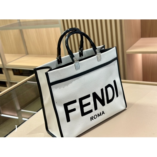 2023.10.26 205 size: 35.30cm Fendi peekabo Shopping Bag: Classic tote design! But the biggest feature of this one is: portable: crossbody!