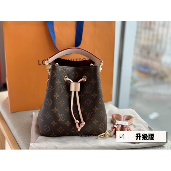 2023.10.1 290 box (upgraded version) size: 21 * 21cmL Home 23 year new small water bucket has great upper body effects, such as crossbody, one shoulder, and hand carrying! All steel hardware Noe bucket new size really nice search Lv bucket bag