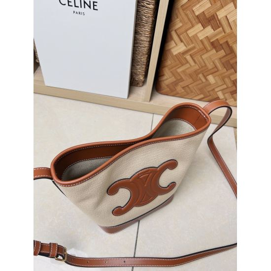 20240315 P680 CELINE 2022 Spring/Summer New CUIR Bucket, featuring a Triumphal Arch three-dimensional large logo for more intellectual maturity, and a high-quality leather material with a lighter upper body weight using full leather. Adjustable shoulder s