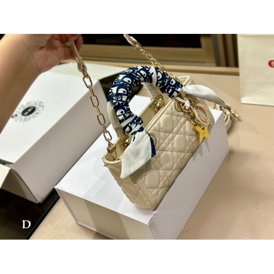 2023.10.07 260 255 250 with foldable box Dior Lady sheepskin horizontal version Daifei bag 2023 Dior new bag type Two straps I like the short one~One very 
