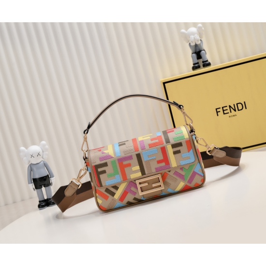 2024/03/07 790 F ŃĎ I Vertigo Logo Embroidered Pattern~Amazing ❤️ Can't add color to the dull summer~~Retro worn out hardware accessory model number: 2301 color matching apricot size 26x15x6