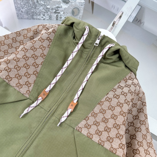 20240402 100-160cm single coat 188 yuan without discount single pants 138 yuan without discount. A large quantity of stock, shipped on the same day. The Gucc Gucci Jacquard Color Block Set is a must-have classic casual set, so you don't have to think abou