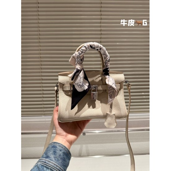 On October 29, 2023, top-level original order P280, top-level goods are not real estate goods ✔️ Hermes/Hermes Platinum Bag High end Quality Counter The latest imported lychee patterned star with the same original quality. Hermes is a must-have item for e