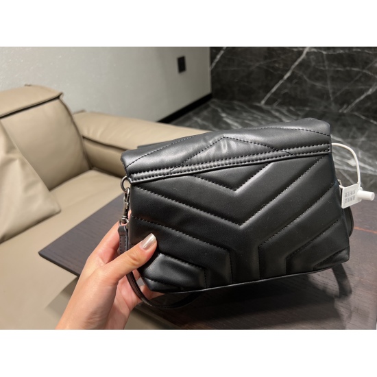 2023.10.18 P180 box matching ⚠️ Size 19.13 Saint Laurent Square Fatty Mini Top Beautiful Casual Versatile Handheld Crossbody Looks Great! Strongly recommended