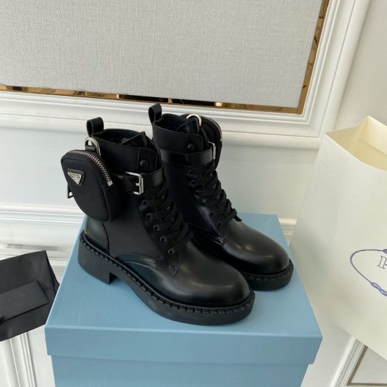 20240414 Prada PRADA Top Edition Wears Comfortably and Elegantly. The original open mold sole is 1:1 replica, anti slip and wear-resistant. Fabric: Imported explosion-proof cracked edge beads, with imported mixed sheepskin lining and sheepskin foot pads f