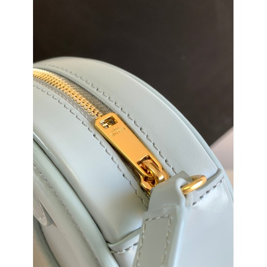 20240315 P660 CELINE | New Product~Small Smooth Cow Leather Cross body Oval Mooncake Bag Small Mooncake Bag is Too Cute Glacier Blue~Full Score Leather Texture [Love] Smooth Cow Leather Classic Triumphal Arch Logo Becomes the Focus from afar and close-up,