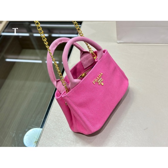 2023.11.06 180size: 23.14cmprada shopping bag! Prada is big and convenient! It is indeed a practical and durable model, I really like its layout!