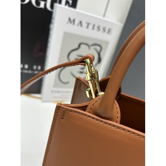 20240319 Batch 530 New Dolce&Gabbana DG Logo Bag Mini Tote Bag Counter synchronized new release ✨ Top layer cowhide high-quality small bag mini size 18x17x8cm model 6653#