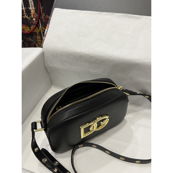20240319 batch 540 top-level original DolceGabbana overseas purchasing specialty products ✨ The most popular diagonal cross bag is mainly simple and fashionable, using imported raw materials. The front DG logo size is 12 * 19 * 5.5cm, and the box model is