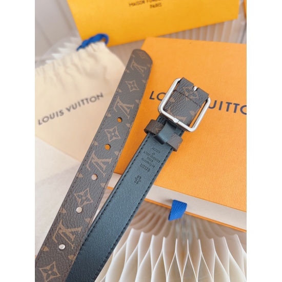 2024/03/06 2.5cm wide women's belt M8376, made of coffee colored vintage sail fabric/black top layer cowhide bottom, vacuum electroplated shiny silver needle buckle, and paired with LV iconic square flower metal.