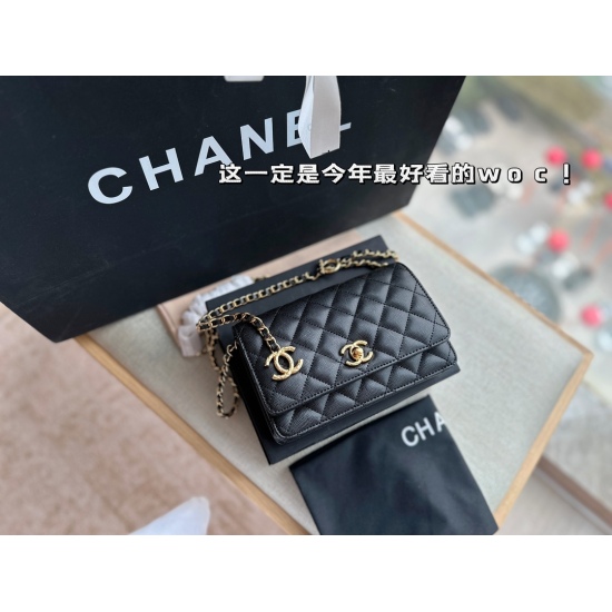 2023.09.03 185 box size: 20 * 13cm Xiaoxiangjia Wealth Pack Woc Wealth Pack, you can have to arrange the latest 23ss for yourself! The double C hanging down from the upper body is really beautiful