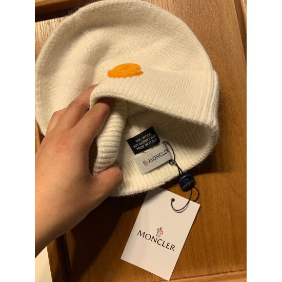 2023.10.02 65. Cover your mouth. [Wool single hat] Customer supplied small wool! Precious and precious soul hat! Customer supplied colored yarn. Each color is very beautiful! Classic! Soft and greasy feel. 70% wool ➕ 30% rabbit hair. A lamb that has been 