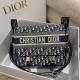 20231126 Large 860 Dior: The latest messenger bag features a brand new lock buckle design, full of delicacy, adjustable letter shoulder straps, paired with classic vintage letters and a retro large logo design, casual yet fashionable, suitable for both me