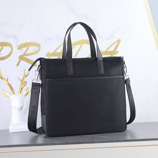 On March 12, 2024, a batch of 530 P new men's bags, 2VG860, top-notch goods, made of parachute fabric, top-notch hardware, multiple layers, essential for men, length 34x height 34.5cm x 7cm