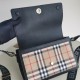 On March 9, 2024, the original P700 Burberry exquisite diagonal backpack was crafted with grain leather and Vintage vintage plaid, featuring a logo engraved button. Paired with detachable straps, embellished with the brand logo of jacquard spinning. Trans